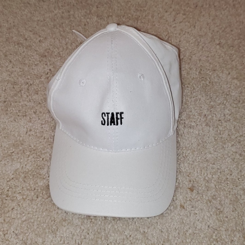 Staff Rue 21 White Hat